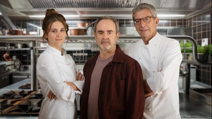 Michel Cymes, Alice Daubelcour et Bruno Solo dans « C'est qui le chef ? »